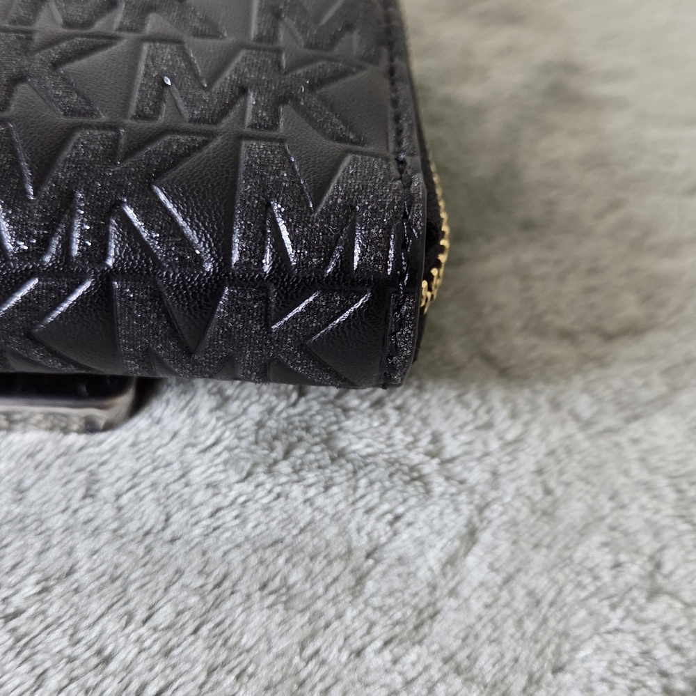 * Michael Kors MK Crimson Signature JetSet Travel Continental Large Wallet Black - Picture 9 of 13
